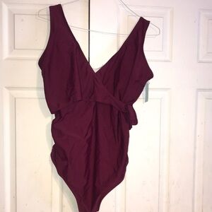 NWT Women’s Tempotrek One Piece Swimsuit